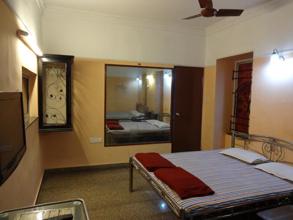 Central Guest House Kalküta Dış mekan fotoğraf
